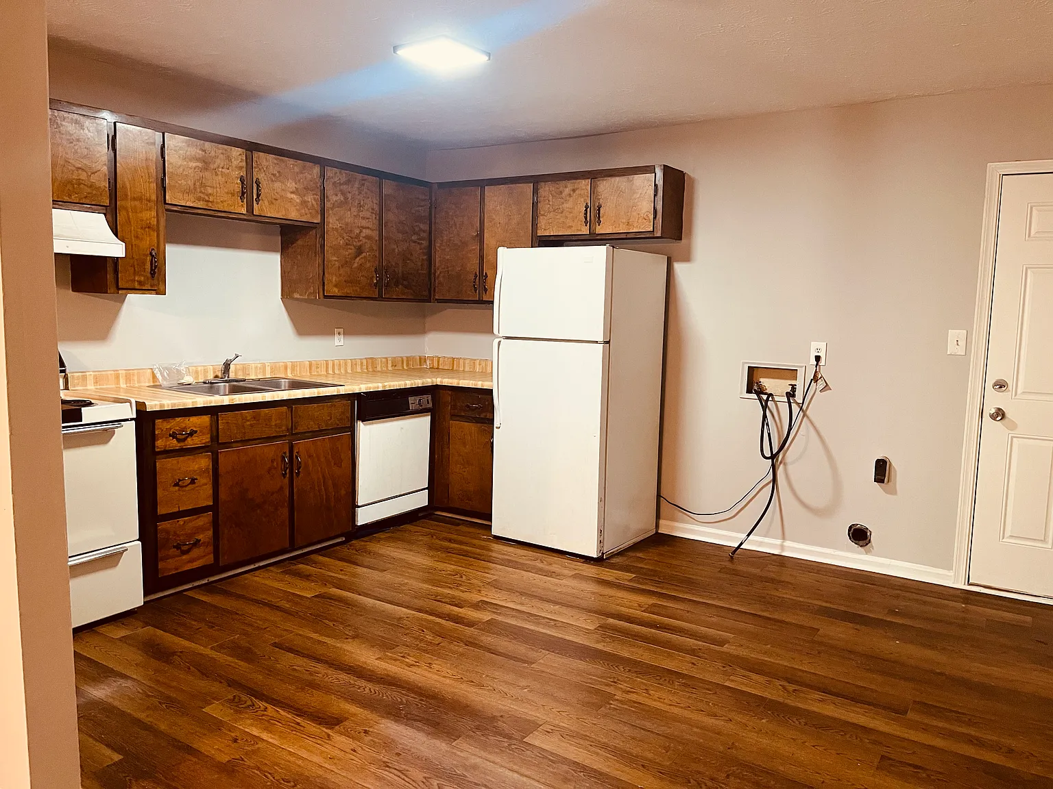 2 bed, 926 sqft, $1,100 — Photo 3