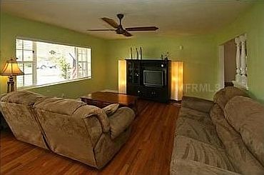 3rd image of 2885 Naples Dr