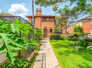 1550 Castle Ct APT B, Houston, TX 77006