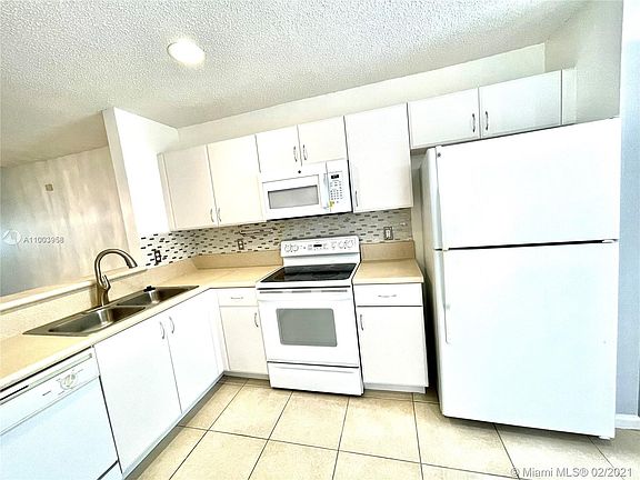 4th image of 9821 NW 24th Ct #9821