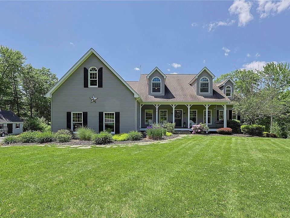 1st image of 6 Moonstone Lane