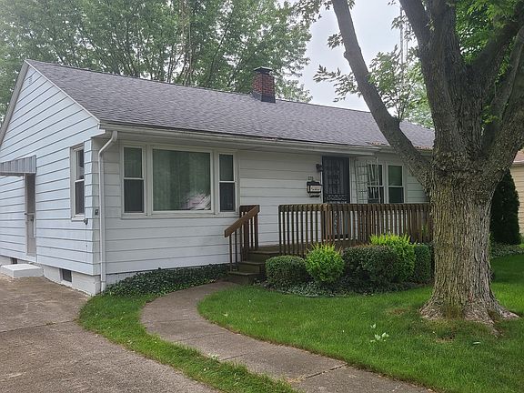 2nd image of 2713 Thayer Dr