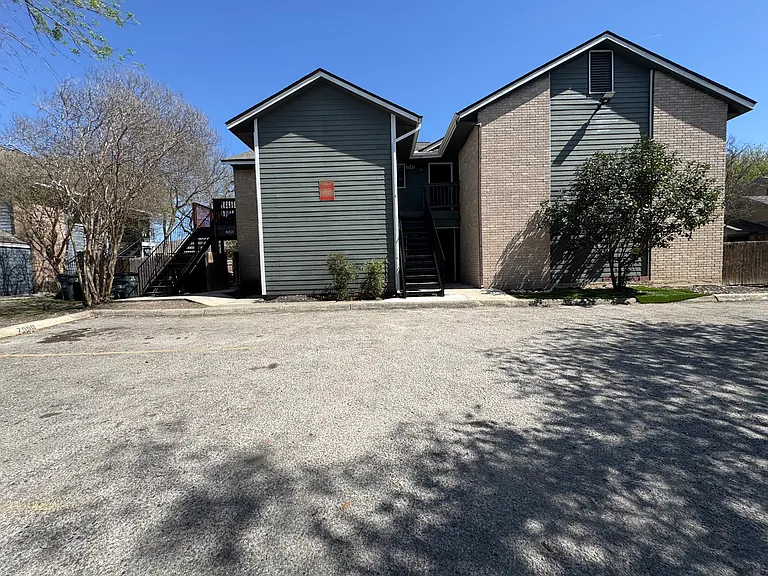 7546 Windsor Oaks — Photo 9