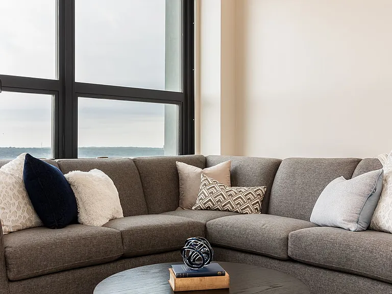 Liberty Tower Residences — Photo 43