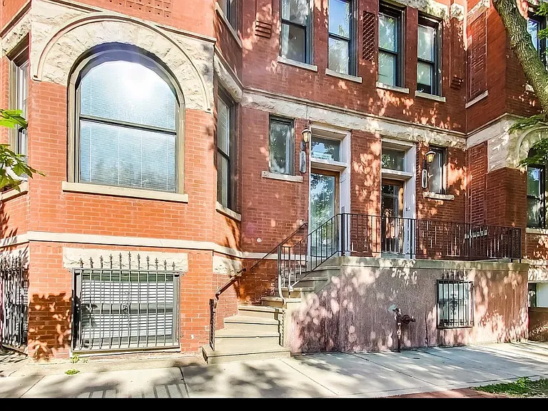 925 S Laflin St — Photo 7