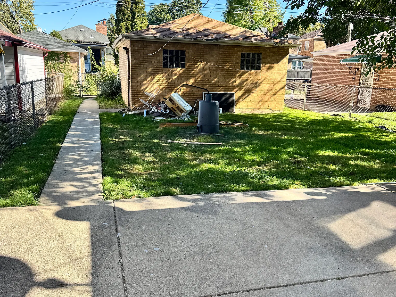 3 bed, 2.5 bath, 1495 sqft, $2,330 — Photo 4