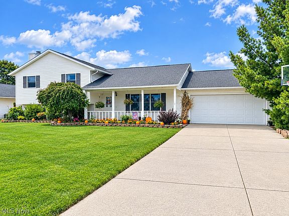 2nd image of 442 Berry Ridge Dr