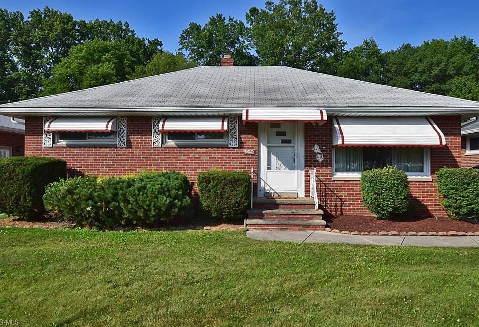 1st image of 907 Elmwood Dr
