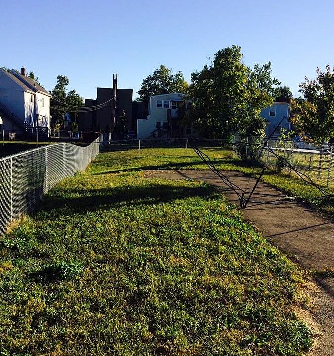 2nd image of 212 Morse St