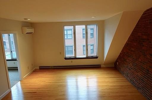 2nd image of 44 Saint Botolph St APT 4D