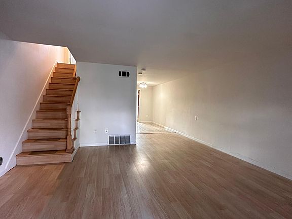 2nd image of 2130 Jasmine Rd