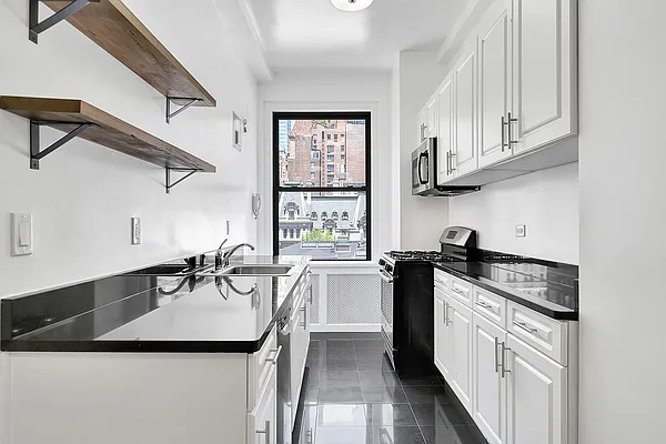 Rented by CORE | media 23