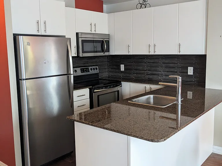 1 Cole St #704 — Photo 2