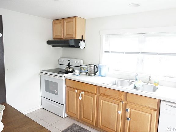 3rd image of 10210 218th Ave E #24