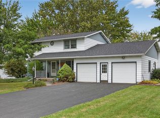317 Barrett Ln, Bridgeport, NY 13030