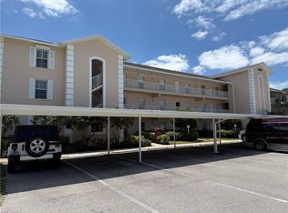 3250 Cypress Glen Way APT 422, Naples, FL 34109