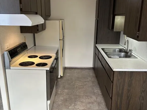 1382 Western Ave, Green Bay, WI 54303