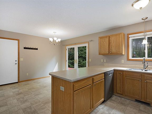 5th image of 10303 Woodwind Dr