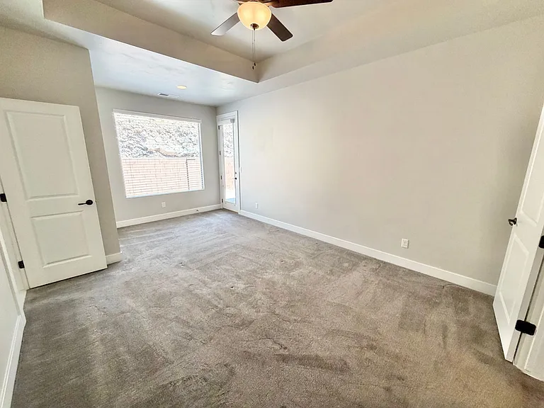 1496 W 460 N — Photo 21