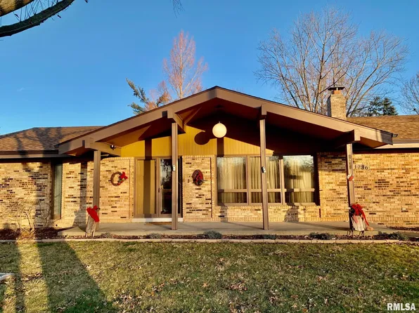 1236 Tendick St, Jacksonville, IL 62650