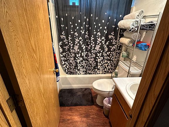 3rd image of 1082 Peachwood Ct