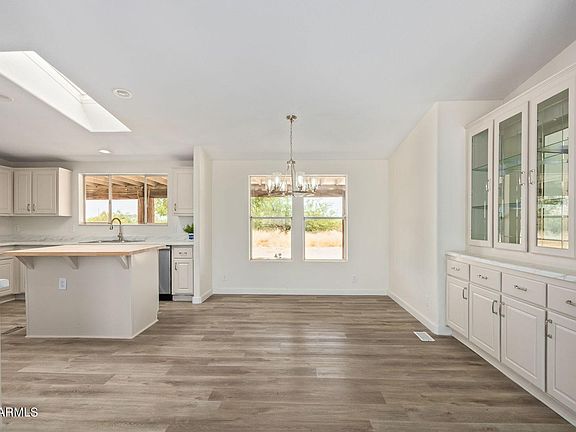 4th image of 43614 S 87TH Avenue