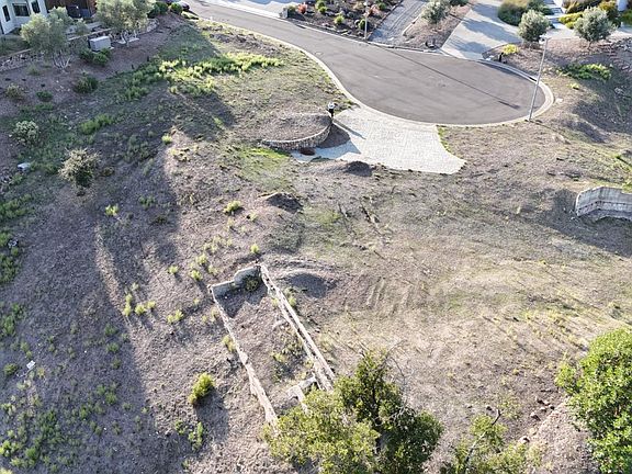 5th image of 3912 Petalglen Place