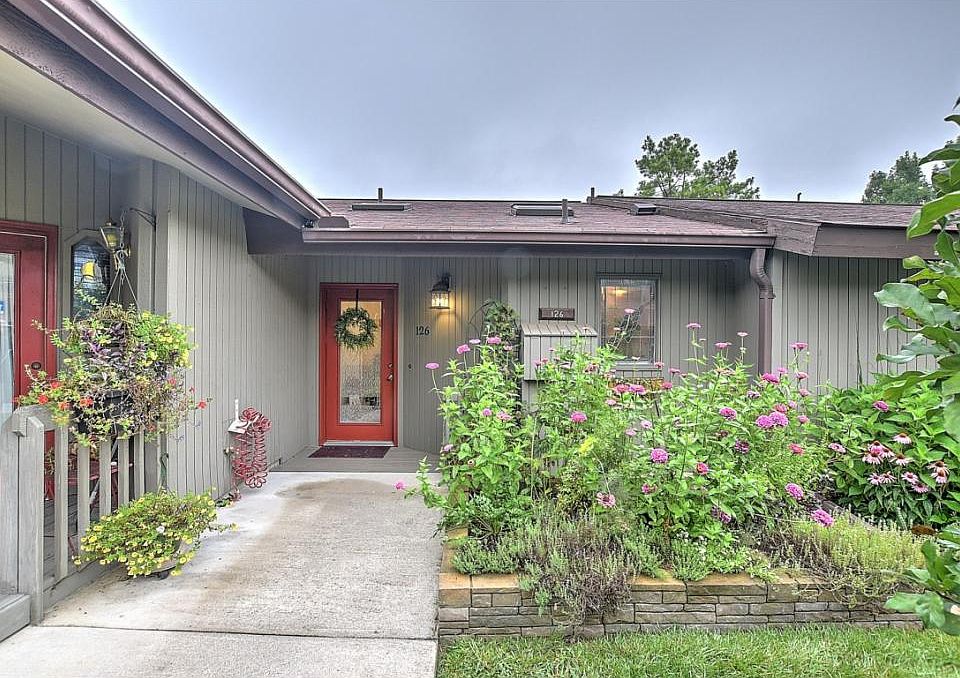 1st image of 126 Willowbrook Ct