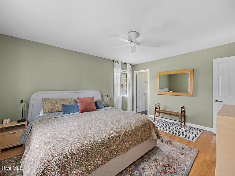 202 Windemere Rd — Photo 31