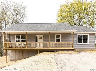 206 S Saint John Rd, Highland, MI 48357