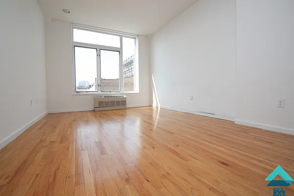 Rented by EXR | media 8