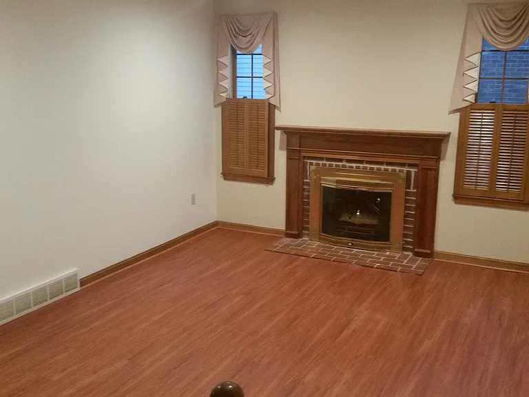 720 Wellman Ave — Photo 3