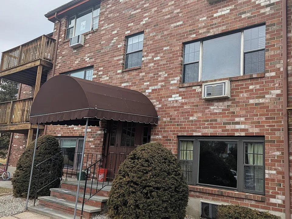 16B Mayberry Dr #2