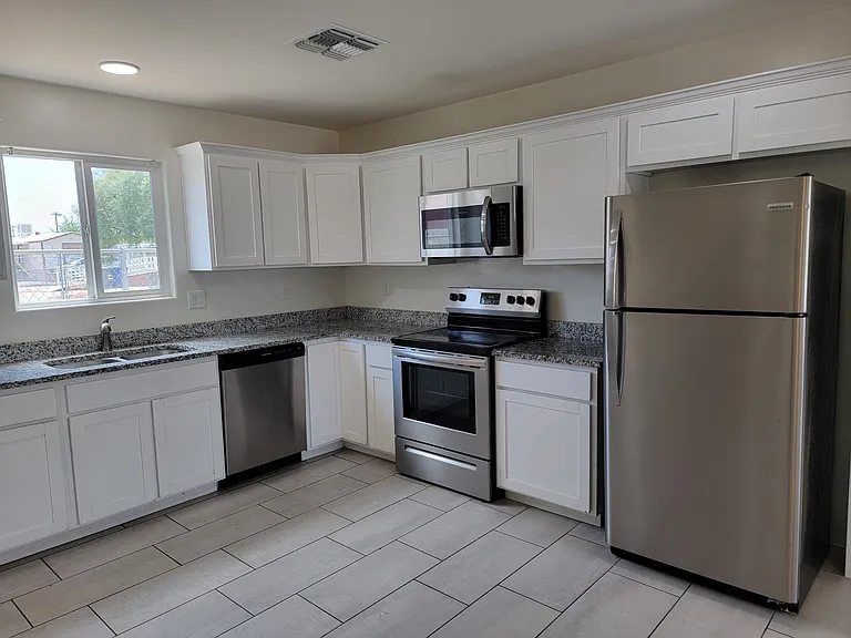5915 S Calle Sueno Hermoso #2 — Photo 3