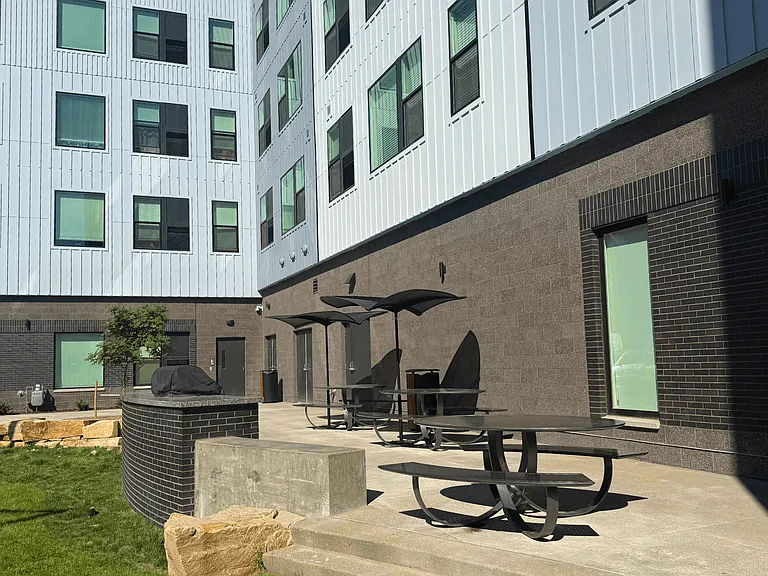Warren Village Alameda Apartments — Photo 8