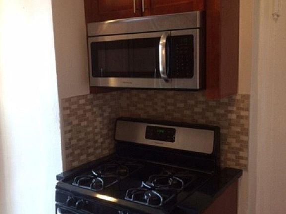 4th image of 175 W 76th St APT 7A
