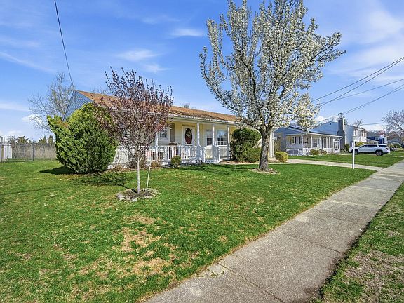 4th image of 42 Gulph Mill Rd