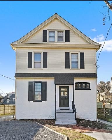 1st image of 112 N Essex Ave APT 1