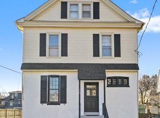 112 N Essex Ave APT 1, Narberth, PA 19072