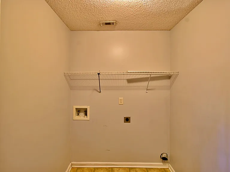 213 Bridgemont Way — Photo 8