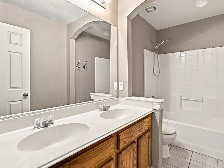 4608 Brighton Dr — Photo 9