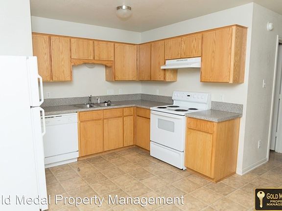 3rd image of 401 W Avenue E APT A