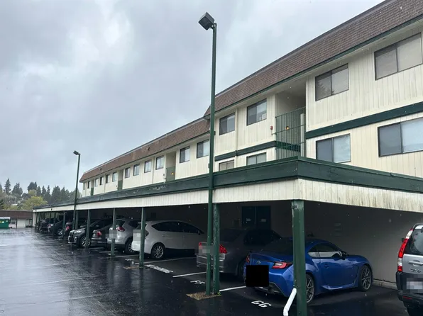1602 Naval Ave APT 17, Bremerton, WA 98312