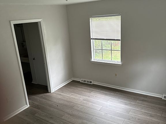 3rd image of 348 Hill Ave