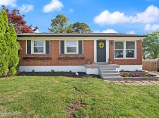10005 Cardigan Dr, Jeffersontown, KY 40299