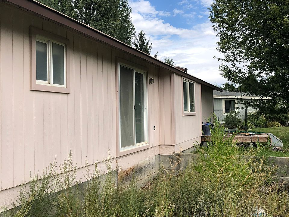 1st image of 4565 Orchard Dr NE