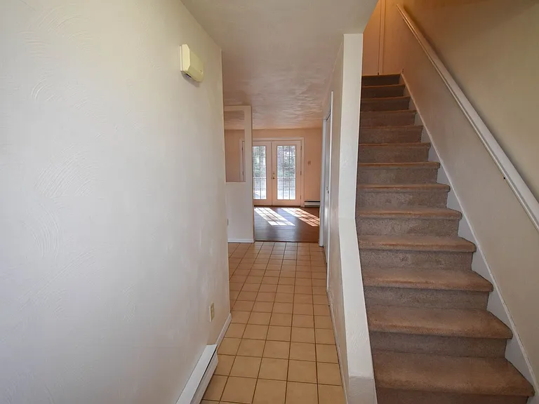 351 W Grape St — Photo 4