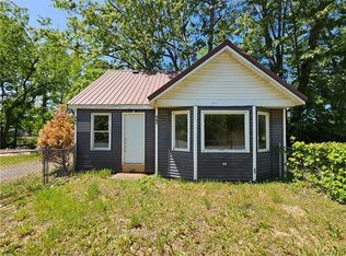 587 Oneida River Rd, Pennellville, NY 13132