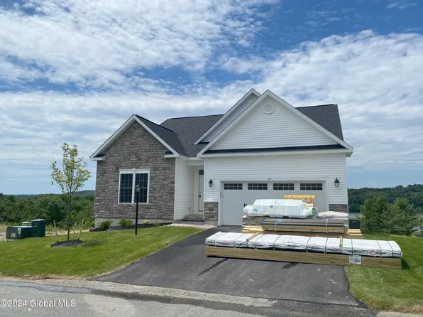 29 Harbor Lane, Cohoes, NY 12047