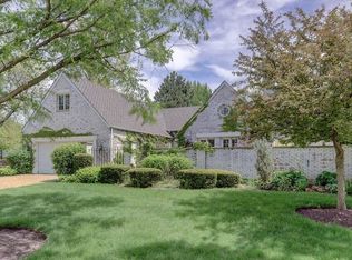 2 Hillcrest Dr, Sugar Grove, IL 60554